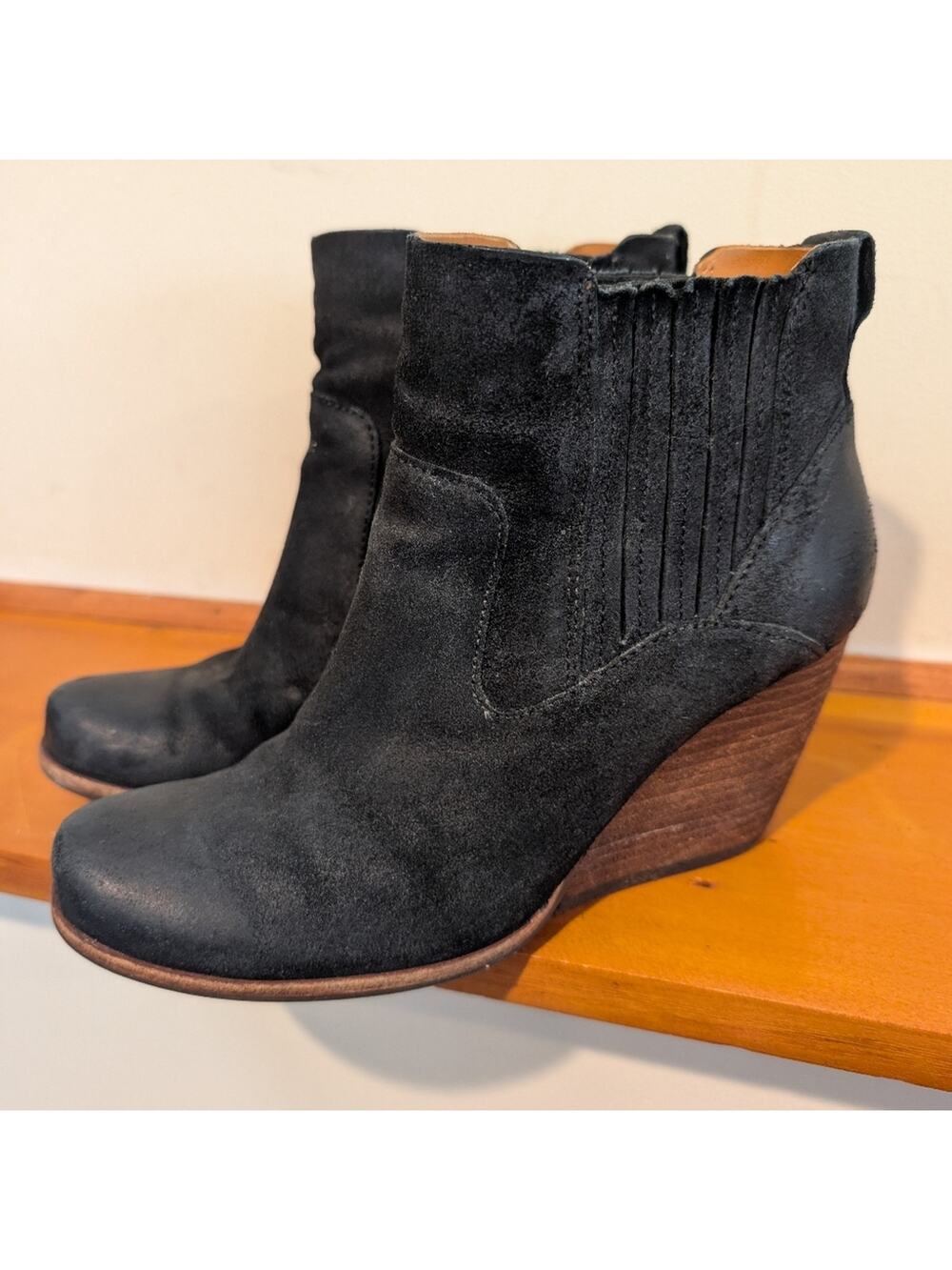 Kork-Ease Black Suede Wedge Ankle Boots Womens 7.5 Heeled Booties
